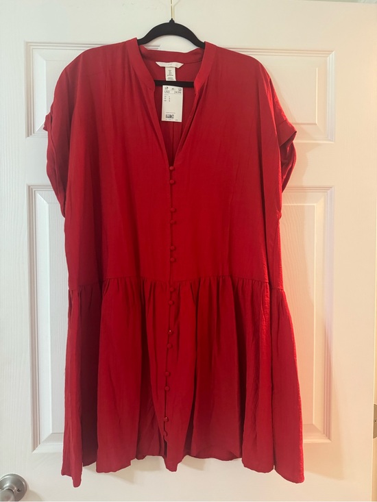 H&M Dresses & Skirts - Red Button-Front Tiered Tunic Dress